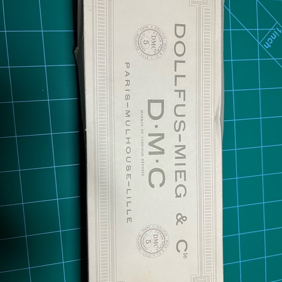 DMC Gold Embroidery Thread Set - Picture 3 of 3
